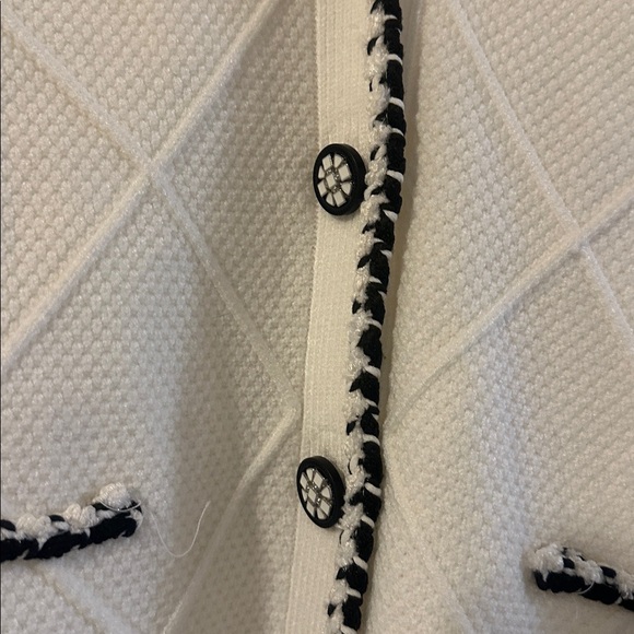 Laundry By Shelli Segal Cream Cardigan with Black Trim - Picture 2 of 5